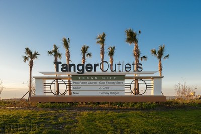 Monument sign for outlet mall
